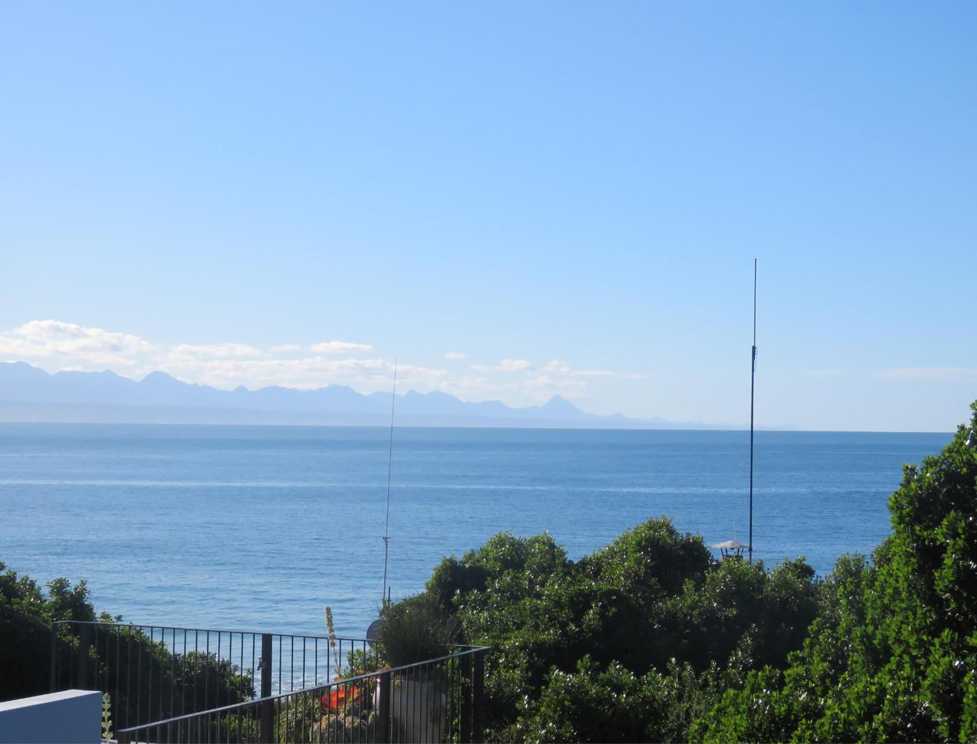 Millrock Beach House Plettenbergbaai Buitenkant foto